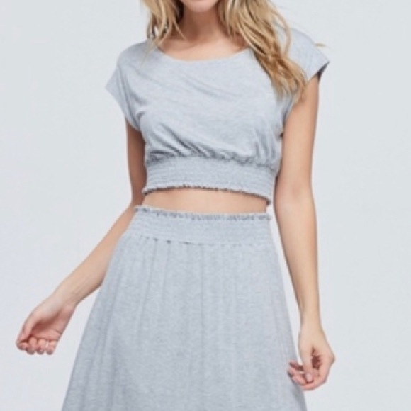 Dex Matching Crop Top and Skirt - Picture 4 of 4